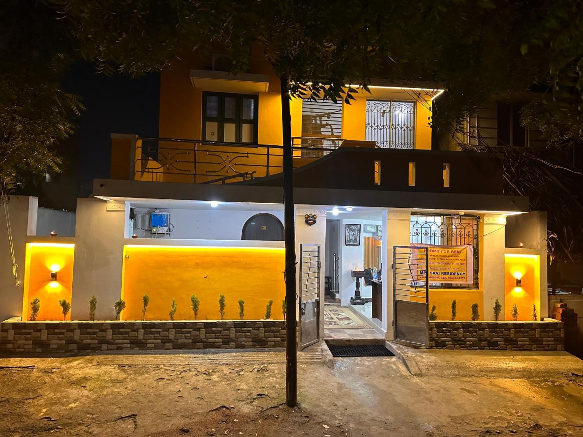 Отель Mps Saai Residency Тируваннамалай Экстерьер фото